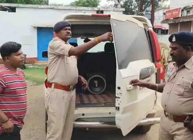 स्टंट कर रहे एक स्कॉर्पियो पर यातायात पुलिस ने लगाया 9 हजार का जुर्माना